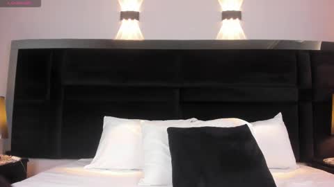 Snapshot of sara_foxterr chatting on 03/26/26, 11:49 Sara online show from 03/26/26, 11:49