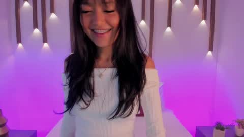 Snapshot of sara_gwen chatting on 01/05/25, 02:17 S A R A online show from 01/05/25, 02:17