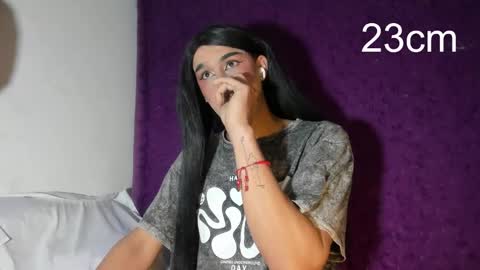 Snapshot of sara_hunter12 chatting on 11/21/25, 10:47 sara_hunter12 online show from 11/21/25, 10:47