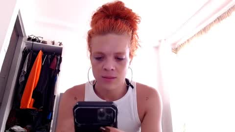 sara_johnson__ online show from 06/01/26, 01:46