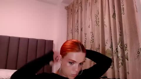 sara_johnson__ online show from 06/20/26, 12:03