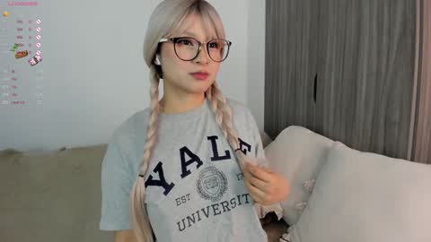 Sara  new account  give me thomb up  Follow me   help me reach 15k followers again   online show from 01/15/25, 01:02