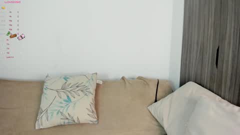 Sara  new account  give me thomb up  Follow me   help me reach 15k followers again   online show from 02/09/25, 11:36