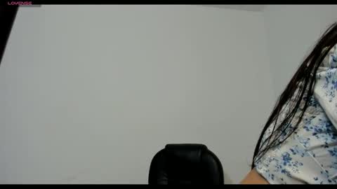 Snapshot of sara_len chatting on 11/23/25, 06:30 sara_len online show from 11/23/25, 06:30