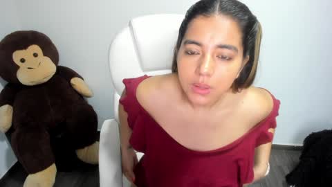 Snapshot of sara_lizcano chatting on 12/06/24, 10:49 sarah  LIZCANO....... online show from 12/06/24, 10:49