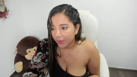 Snapshot of sara_lizcano chatting on 01/04/25, 10:49 sarah  LIZCANO....... online show from 01/04/25, 10:49