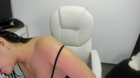 Snapshot of sara_lizcano chatting on 02/19/25, 09:50 sarah  LIZCANO....... online show from 02/19/25, 09:50