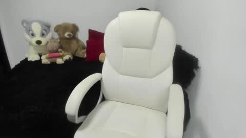 Snapshot of sara_lizcano chatting on 03/04/25, 09:54 sarah  LIZCANO....... online show from 03/04/25, 09:54