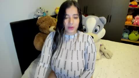 sarah  LIZCANO....... online show from 11/20/25, 09:42