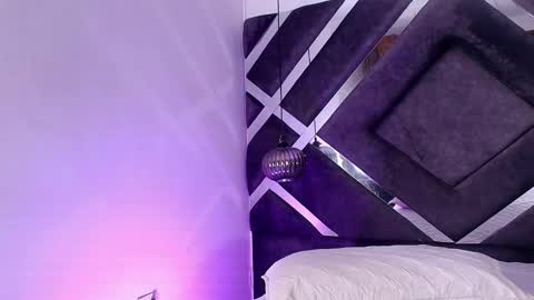 sara_lopee1 online show from 10/27/25, 11:58