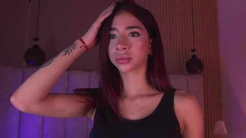 sara_lopee1 online show from 06/03/26, 11:57