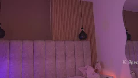 sara_lopee1 online show from 06/06/26, 11:59