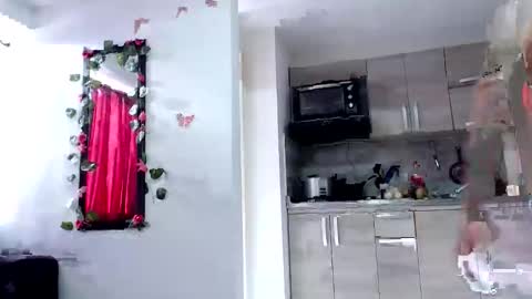 Sara love online show from 02/02/25, 07:57