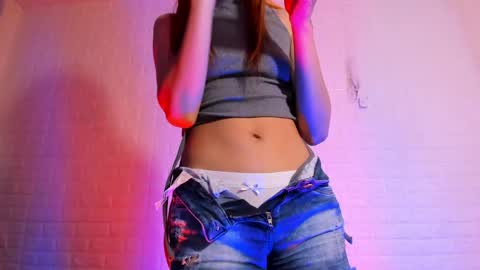 Sara Love online show from 06/05/26, 04:30