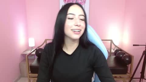 Snapshot of sara_lust_x chatting on 12/02/25, 02:01 Saraa online show from 12/02/25, 02:01