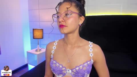 Sara  online show from 09/17/25, 08:10