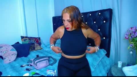 Sara Parker online show from 10/03/25, 01:02