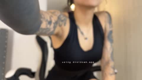 Sara online show from 02/20/25, 01:08