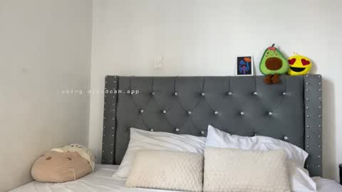 Sara online show from 02/28/25, 01:47