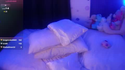 sara_ramirez0 online show from 01/17/25, 01:25