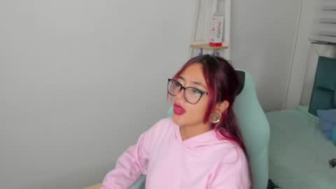 sara_red_x online show from 05/31/26, 03:26