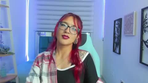 sara_red_x online show from 06/08/26, 03:18