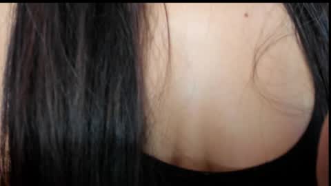 Sara  online show from 11/25/25, 11:43