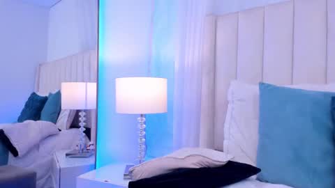 Snapshot of sara_sanders chatting on 09/27/25, 10:48 sara_sanders online show from 09/27/25, 10:48