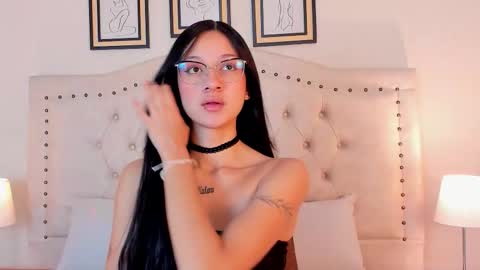 Snapshot of sara_secrets chatting on 01/10/26, 12:29 SARA SANTACRUZ online show from 01/10/26, 12:29