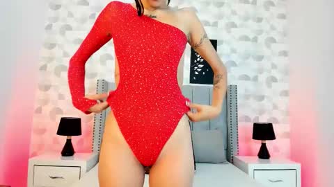 Snapshot of sara_secrets chatting on 02/24/26, 12:14 SARA SANTACRUZ online show from 02/24/26, 12:14