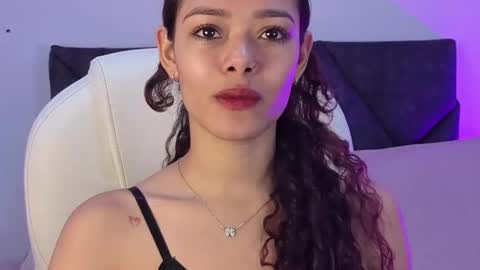 sara  online show from 11/06/25, 02:29