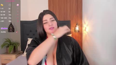Snapshot of sara_stone17 chatting on 03/04/25, 03:15  -  online show from 03/04/25, 03:15
