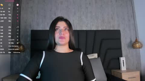 Snapshot of sara_stone17 chatting on 03/06/25, 02:51  -  online show from 03/06/25, 02:51