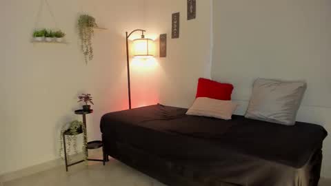 Snapshot of sara_sweett9 chatting on 11/14/25, 08:29 sara_sweett9 online show from 11/14/25, 08:29