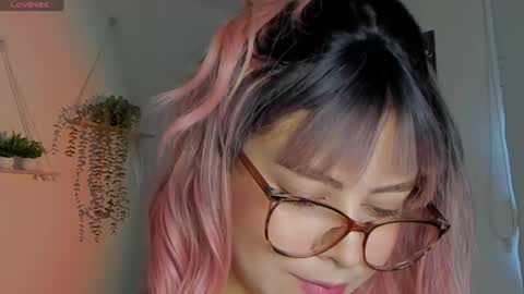 Snapshot of sara_sweett9 chatting on 06/14/26, 03:03 sara_sweett9 online show from 06/14/26, 03:03