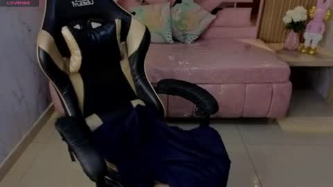Sara T. online show from 06/28/26, 03:01
