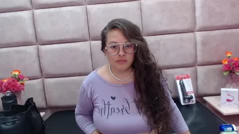 Snapshot of sara_thonson_ chatting on 02/09/25, 03:00 sara_thonson_ online show from 02/09/25, 03:00