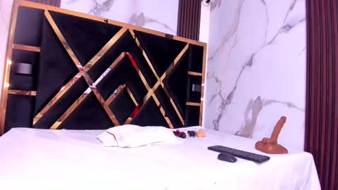 sara_tourner online show from 11/12/25, 11:21