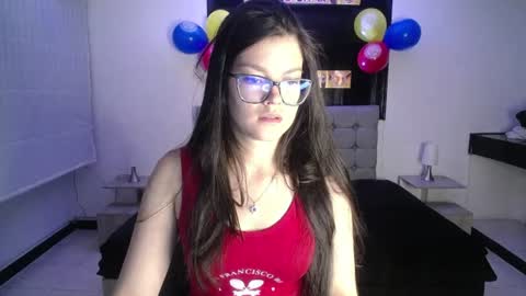 sara_valderrama_ online show from 06/20/26, 10:51
