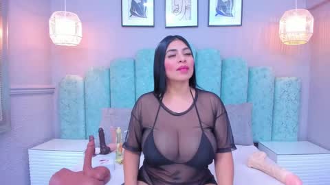 Snapshot of sara_vanegas1 chatting on 01/08/25, 06:52 Sara online show from 01/08/25, 06:52