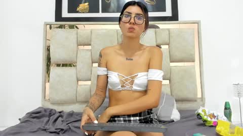 Snapshot of saraa_nix chatting on 01/25/25, 09:36 sara online show from 01/25/25, 09:36