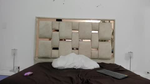 Snapshot of saraa_nix chatting on 02/14/25, 09:34 sara online show from 02/14/25, 09:34