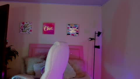 Sarah Ramirez online show from 03/10/25, 11:27