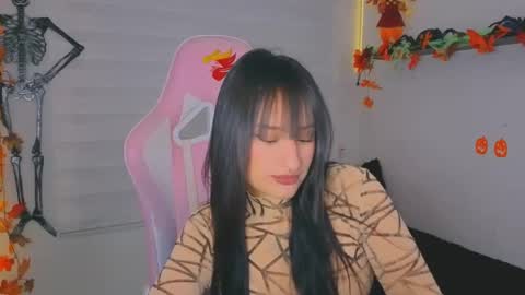 Sarah Ramirez online show from 10/21/25, 03:40