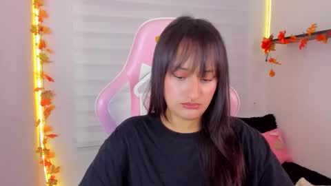 Sarah Ramirez online show from 11/13/25, 02:43