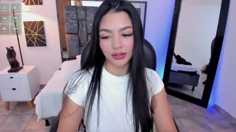 saraa_stormy online show from 06/16/26, 07:49
