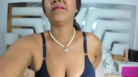 Sara online show from 02/21/25, 09:54