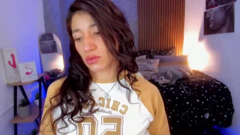 Snapshot of saraandsofi02 chatting on 12/14/24, 08:45 sofia gomez420 online show from 12/14/24, 08:45