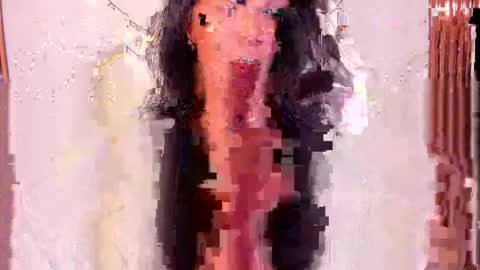 Snapshot of saraapril_1 chatting on 05/18/26, 07:31 SARAHGIL online show from 05/18/26, 07:31