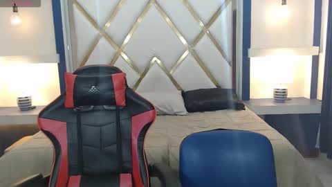 saraclub online show from 10/14/25, 11:27